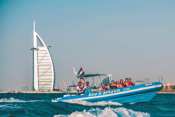 90 Minutes Speedboat Tour: Dubai Marina, Atlantis and Burj Al Arab - Speedboat Features and Amenities