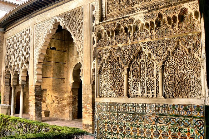 Alcazar and Cathedral of Seville Tour With Skip the Line Tickets - Grandeur of Seville Cathedral