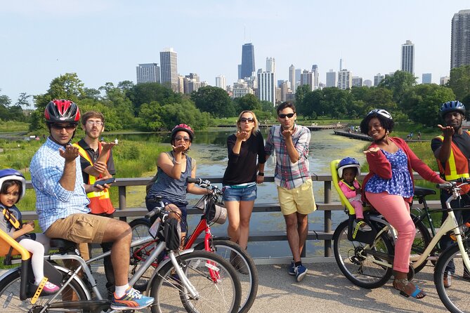 Bike Tour of Chicagos Lakefront Neighborhoods - Guided Tour Experience