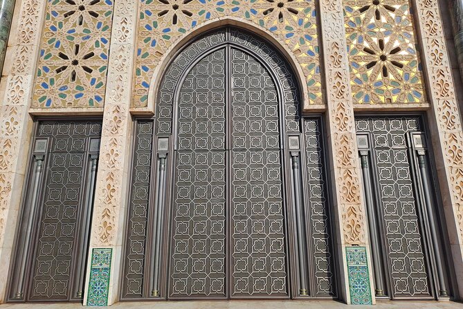 Casablanca Guided Private Tour Including Mosque Entrance - Tour Confirmation and Accessibility
