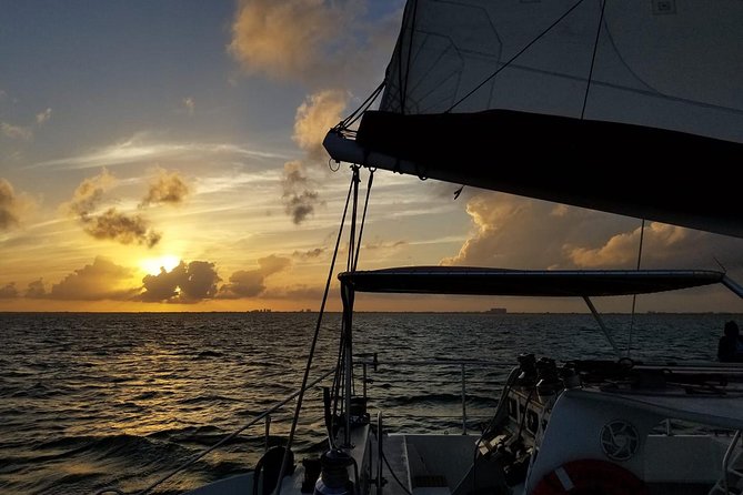 Castaway the Day: Miami Sunset Sail With Champagne - Meeting Point and Arrival Details