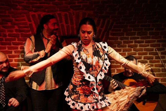 Essential Flamenco: Pure Flamenco Show in the Heart of Madrid - Confirmation and Accessibility