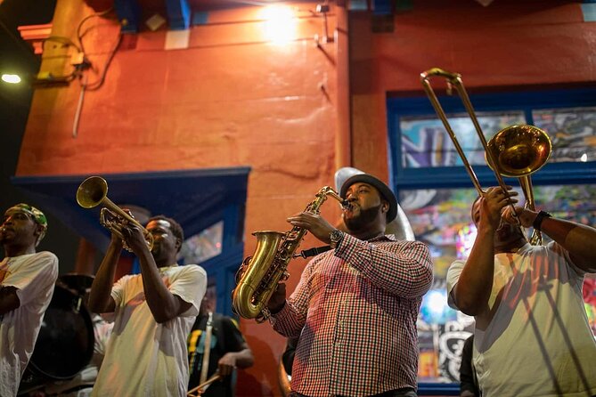 Frenchmen Street Live Music Pub Crawl in New Orleans - Discovering Frenchmen Street Art Market