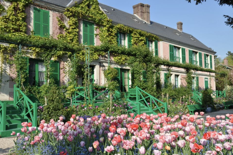 Giverny: Monets House & Gardens Private Guided Walking Tour - Detailed Itinerary