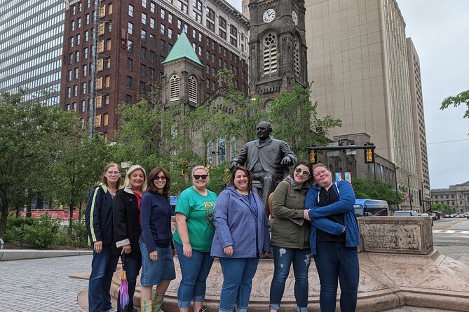 Guided Walking Tour: Downtown Highlights - Viewing Buildings and Monuments