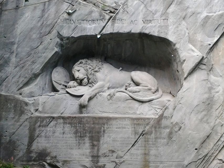 Luzern Discovery: Small Group Tour & Lake Cruise From Zurich - The Lion Monument