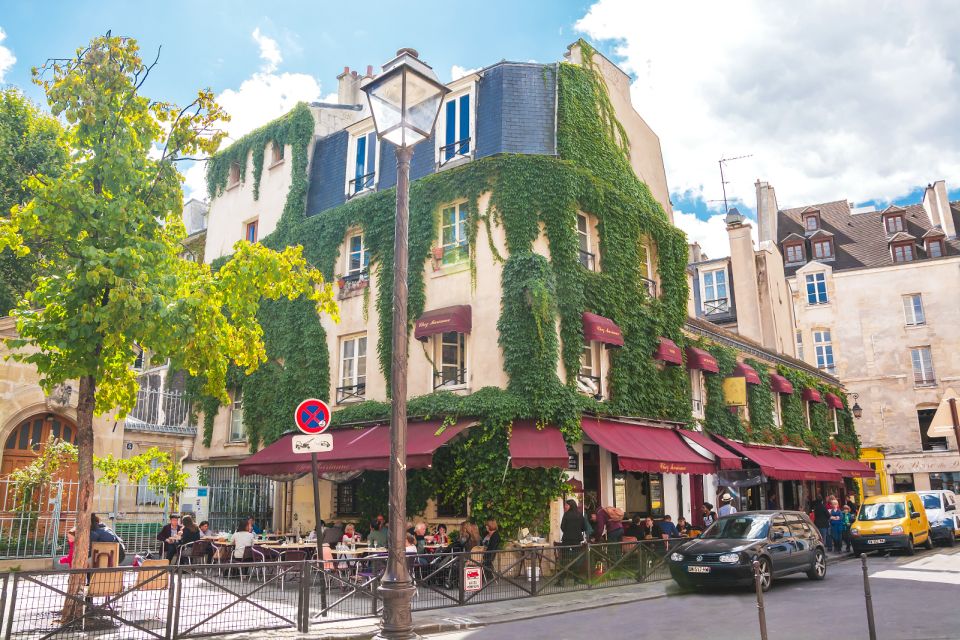 Marais District of Paris Guided Walking Tour - Included in the Tour