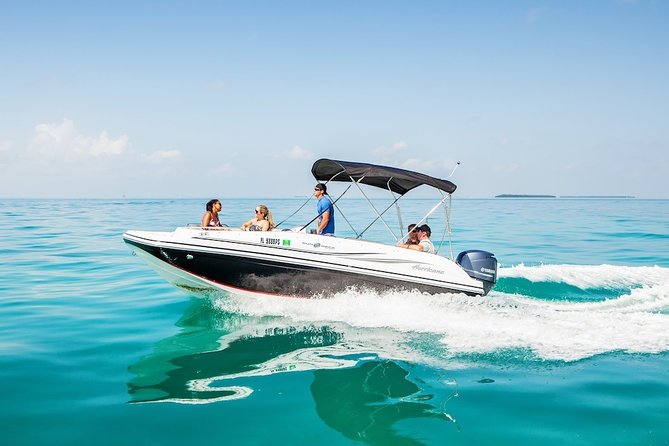 Miami Beach VIP Boat Tour: 2 Hours With Captain & Champagne - Meeting Point and Pickup Location