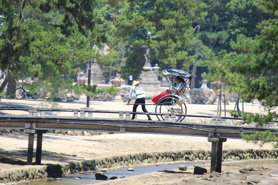 Miyajima: Private Rickshaw Tour to Itsukushima Shrine - Temples and Shrines Exploration