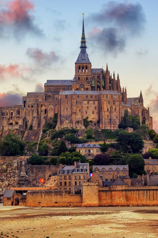 Mont Saint Michel Private VIP Tour With Champagne From Paris - Inclusions and Exclusions