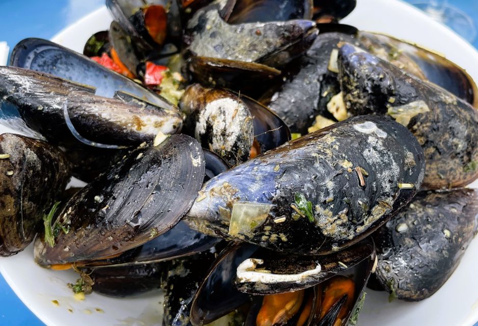 Montpellier: Half-Day Trip Walking Tour in Sète and Oysters - Guided Tour of Sète