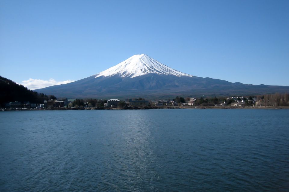 Mount Fuji: Full-Day Tour With Private Van - Oshinohakkai (8 Ponds)