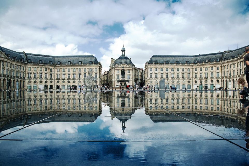 Panoramic Bordeaux Tour in a Premium Vehicle With a Guide - Itinerary