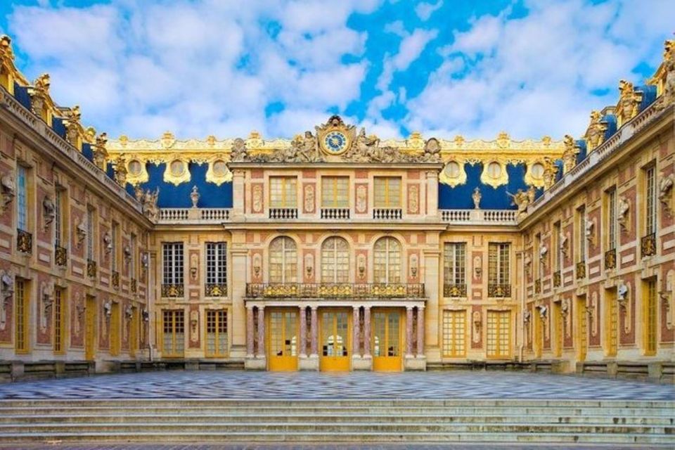 Paris: Excursion to the Châteaux of Versailles and Vaux-le-Vicomte - Exploring the Palace of Versailles