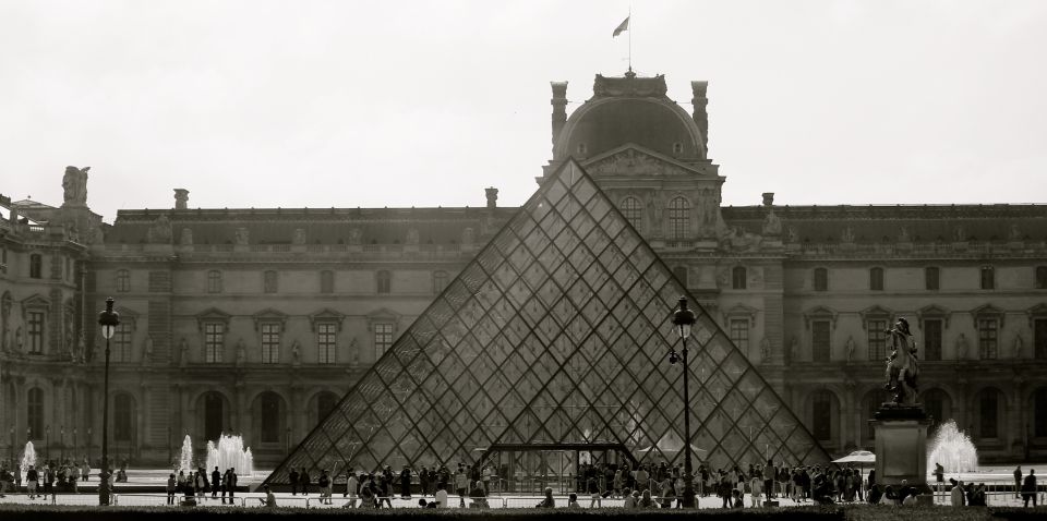 Paris: Louvre Museum Skip-the-Line Entry and Private Tour - Delving Into the Museums History