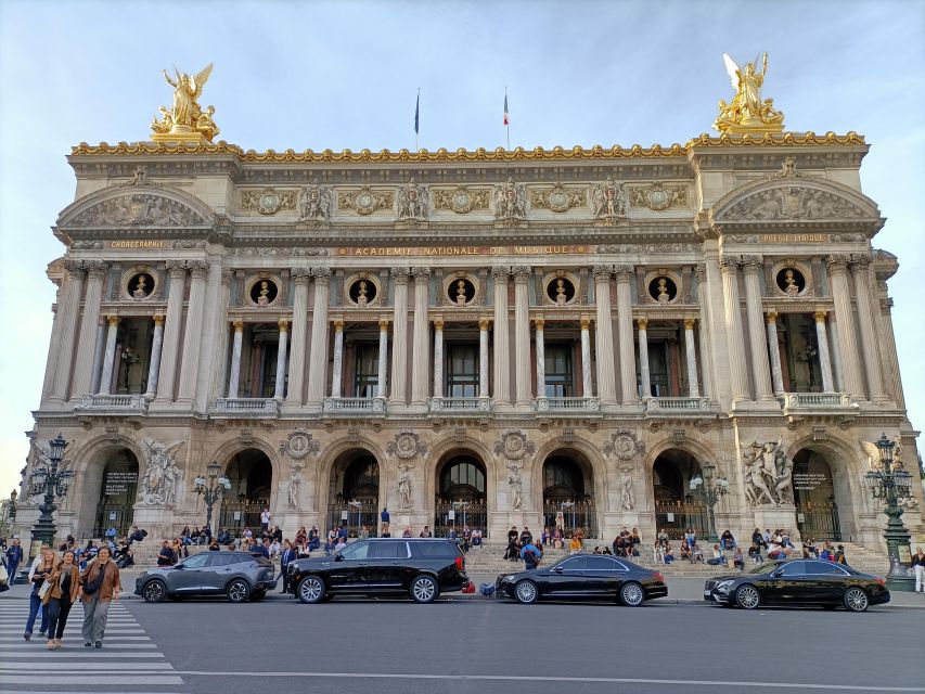 Paris: Parc Astérix Private Transfer From or to Paris - Driver Expertise