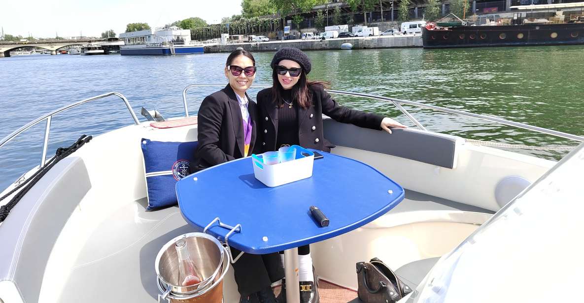 Paris: Private Boat Cruise on Seine River - Cruise Inclusions