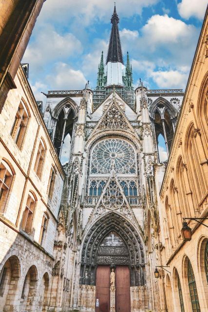Rouen: Private Guided Walking Tour - French Wars of Religion Impact