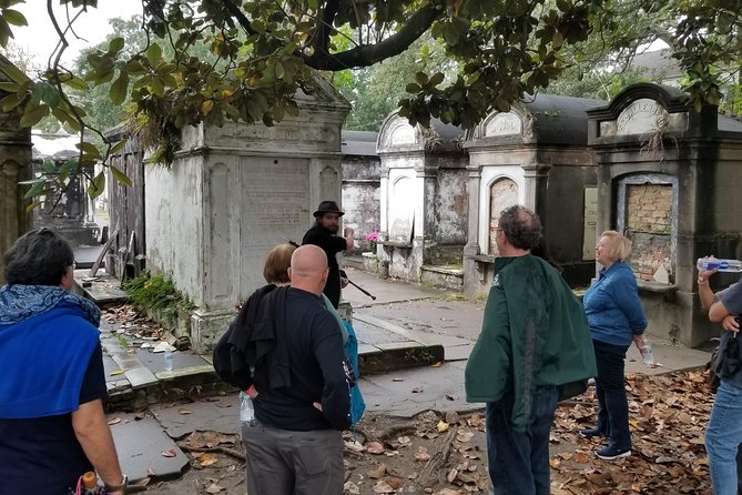 Walking Tour in New Orleans Garden District - Meeting Point and Start Time