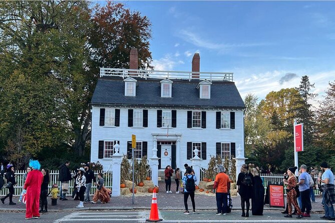 Wicked Awesome Tours: Witch Trial History and Salem Haunts! - Hocus Pocus Movie Locations