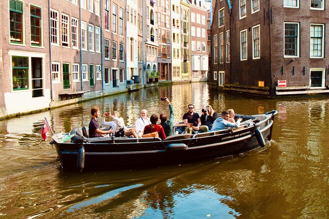 Amsterdam Canal Cruise on a Small Open Boat (Max 12 Guests) - Group Size and Exclusivity