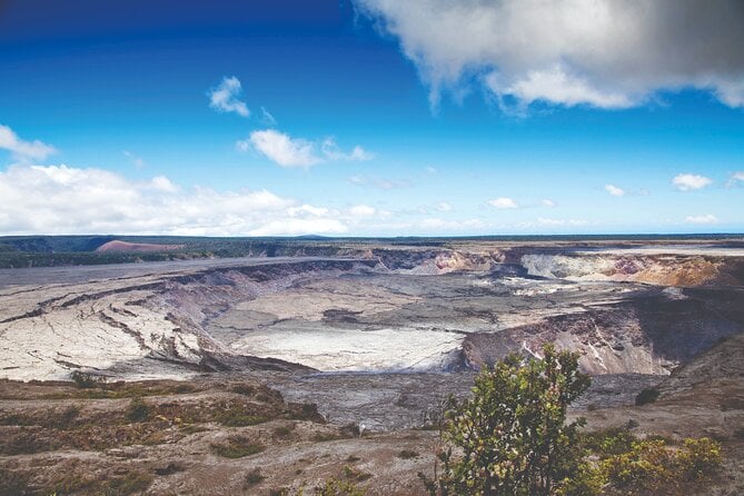 Big Island Active Volcano Adventure Tour With Lunch - Visiting Rainbow Falls