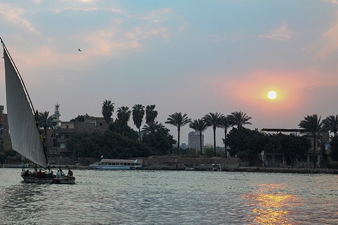 Cairo/Giza: Nile Sunset, Dinner Cruise, Show & Private Transfer - Accessibility Information