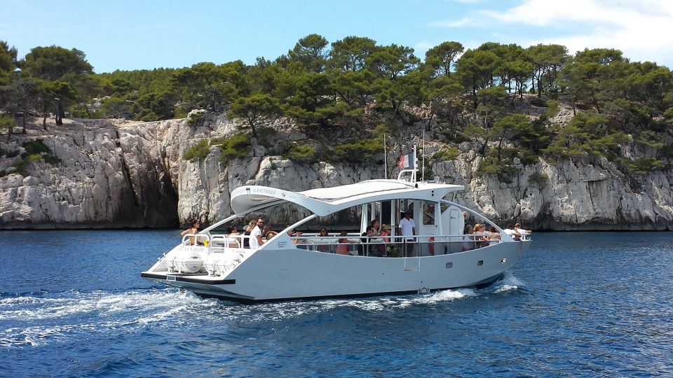 Calanques Of Cassis, the Village and Wine Tasting - Immerse in the Coastal Scenery