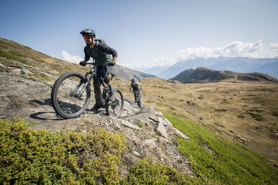 Chamonix, Discovery of the Valley by Electric Mountain Bike - Sportswear and Closed-Toe Shoes