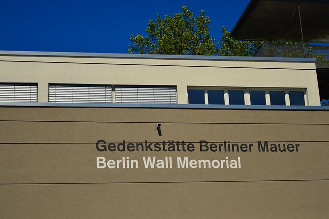 Cold War Walking Tour of Berlin - Tour Duration and Group Size