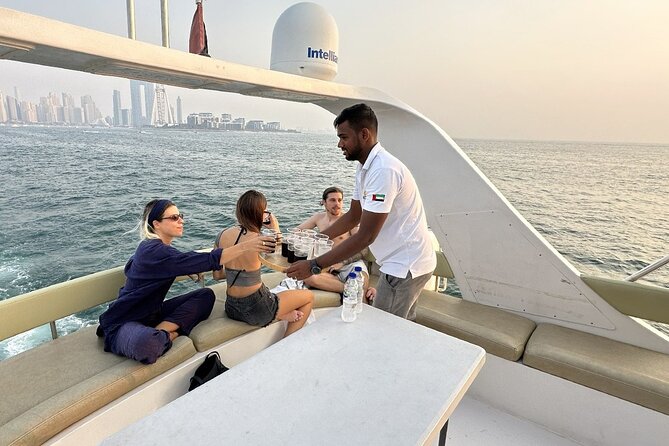 Dubai Marina Sunset Yacht Tour With Alcoholic Drinks - Passenger Capacity and Accessibility