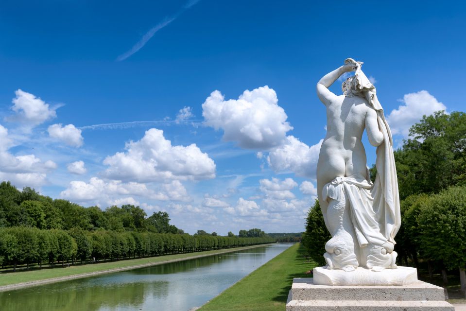 Fontainebleau: Fontainebleau Palace Private Guided Tour - Tour Details and Inclusions