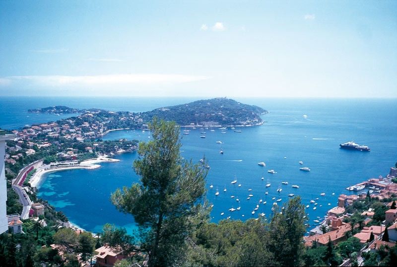 From Nice: 1-Day Tour Cote D'azur Extraordinary Houses - Exploring Eze: Hilltop Village