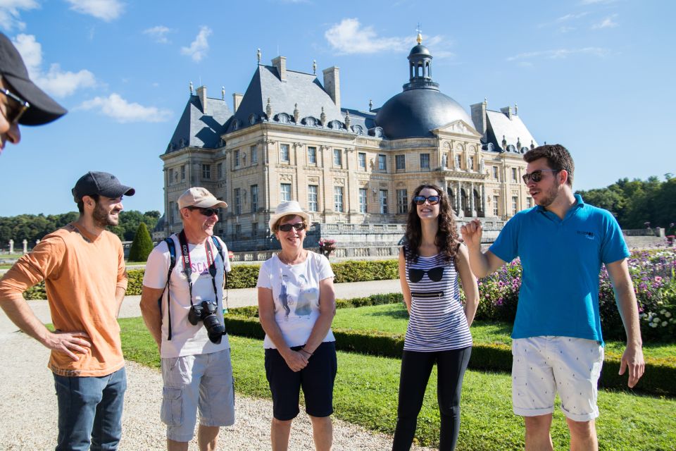 From Paris: Chateau De Fontainebleau & Vaux-Le-Vicomte Tour - Travel to Fontainebleau