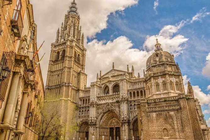 Full Day Tour to Segovia & Toledo - Walking Tour of Segovia