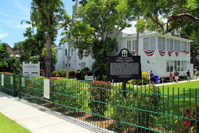 Key West Historic Homes and Island History - Small Group Walking Tour - Local Guide Insights