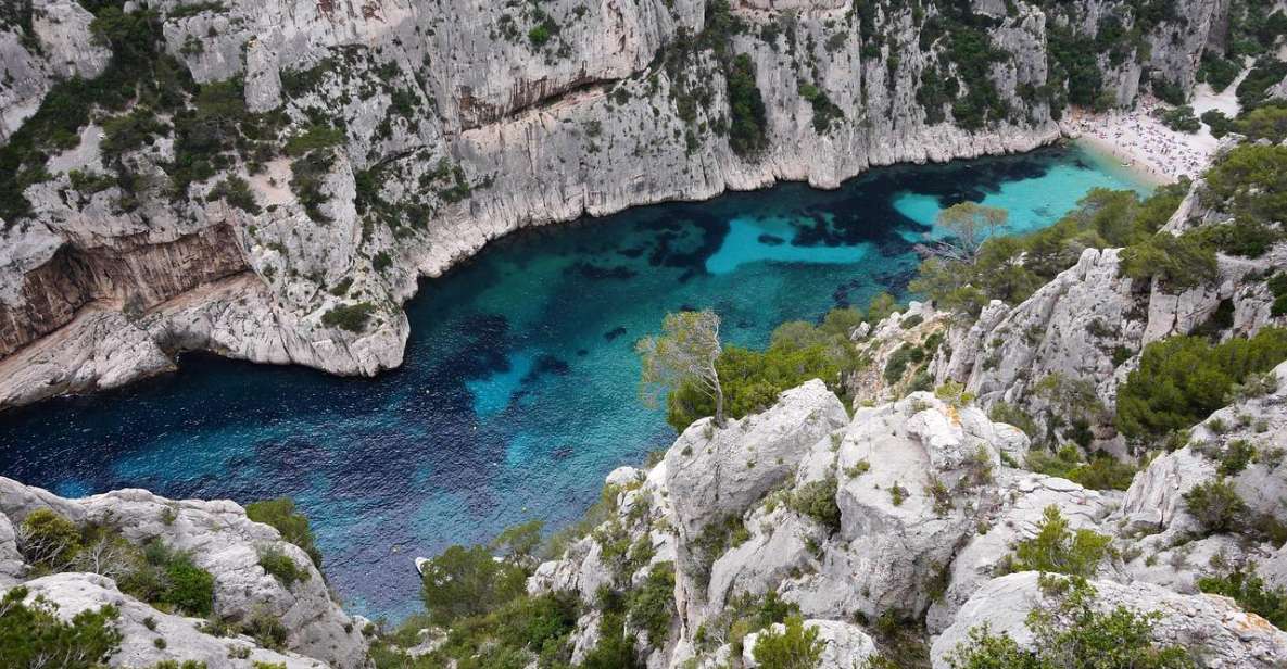Marseille Cruise Port Transfer for 7 Passengers Roundtrip to Cassis - Languages Offered During Transfer