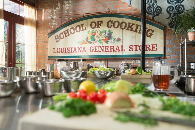 New Orleans Hands-On Cooking Class With Meal - Souvenir Apron and Recipes