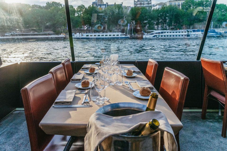 Paris: Dinner Cruise on the Seine River at 8:30 PM - Meeting Point Options