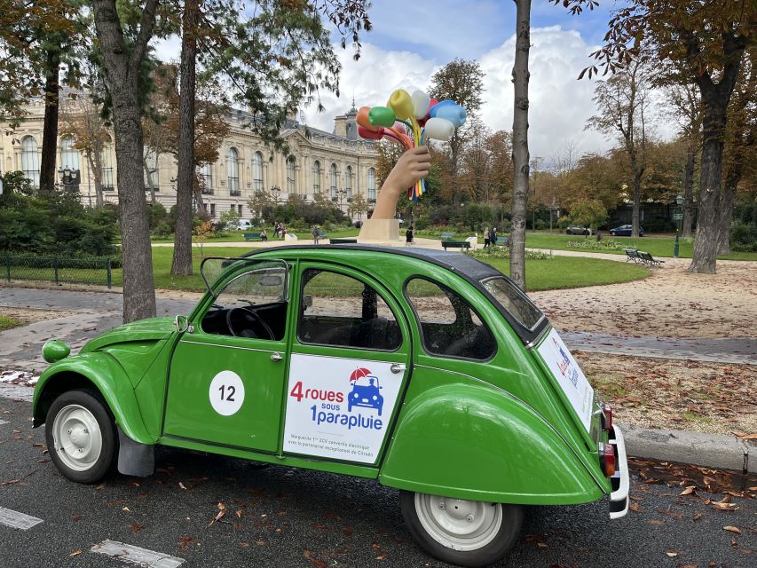 Paris: Private Sightseeing Tour in Citroën 2CV - Drivers Commentary