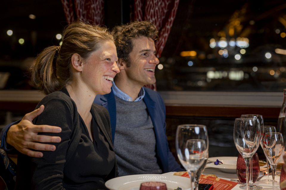 Paris: Seine River Cruise With 3-Course Dinner & Live Music - Cruise Inclusions
