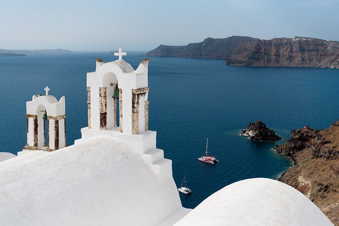 Private Classic Santorini Panorama: Visit the Most Popular Destinations! - Exploring the Famous Village of Oia