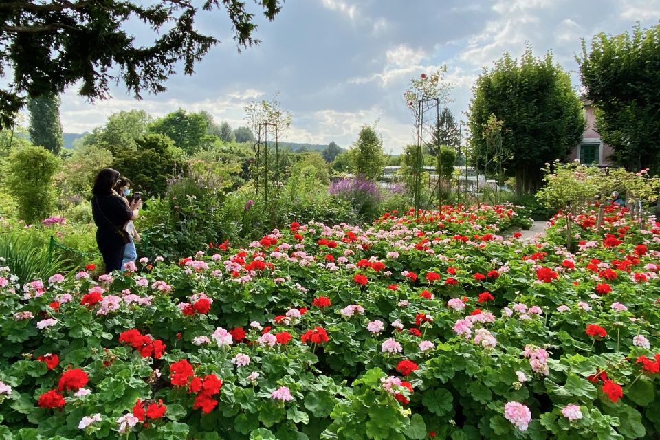 Private Giverny Half-Day Trip From Paris by Mercedes - Suitability and Recommendations