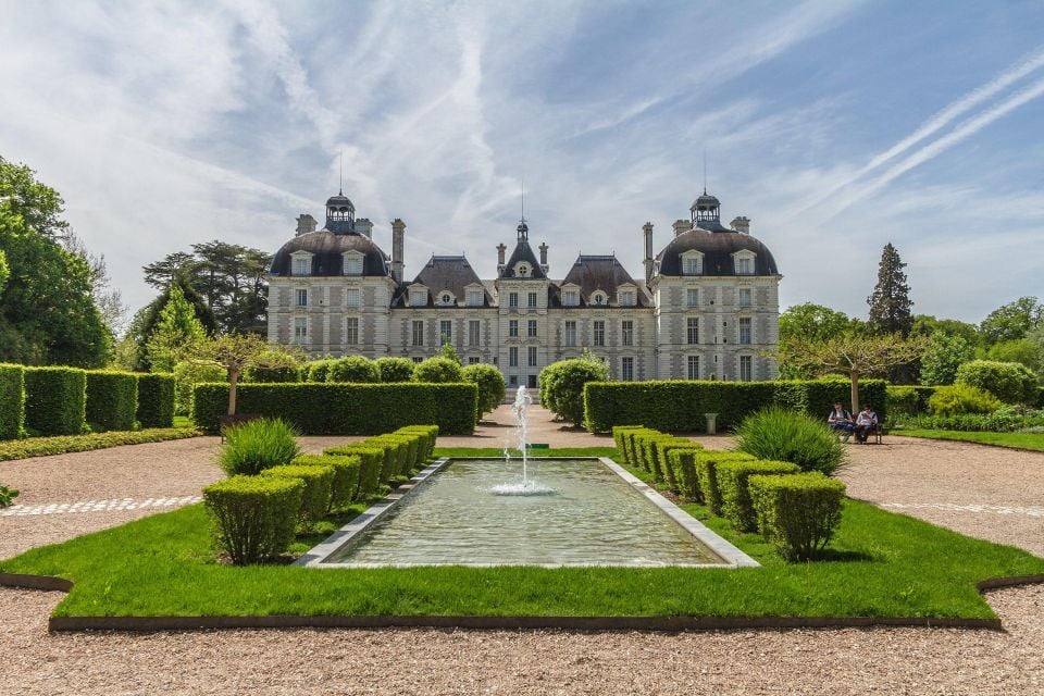 Private Visit of the Loire Valley Castles From Paris - Renowned Highlights