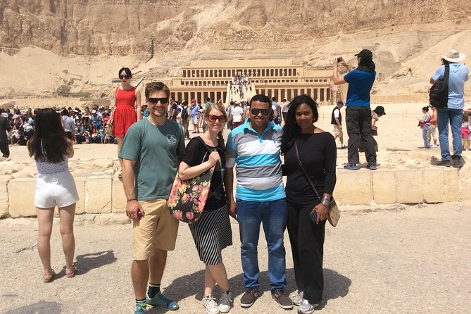 Small Group Full Day Trip to Luxor From Hurghada With Lunch - Delectable Lunch Included