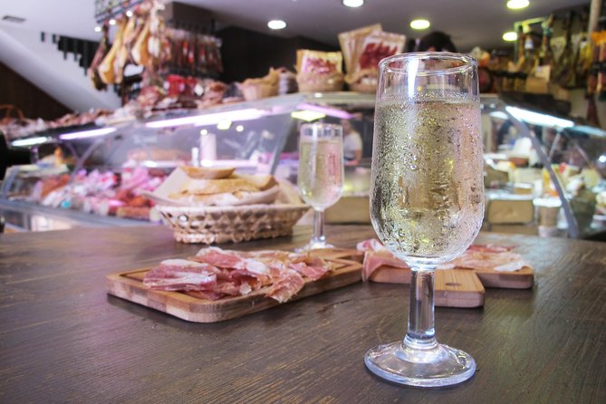 Taste of Malaga Tour : Tapas, History and Local Customs - Dietary Accommodations and Dress Code