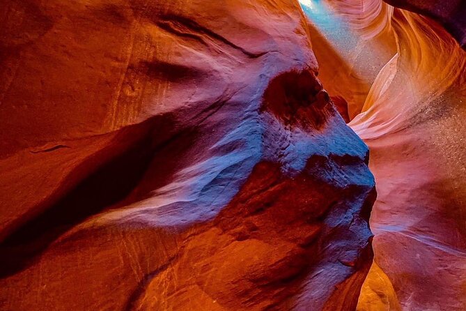 Upper & Lower Antelope Canyon Tours -Arizona Tours - Comparing Upper and Lower Canyons