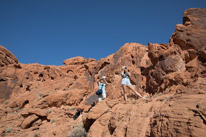 Valley of Fire Hiking Tour From Las Vegas - Visitor Center and Petroglyphs