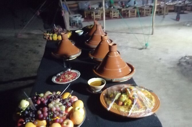All-Inclusive Dinner Show & Sunset Experience in Agafay Desert - Dining Experience and Cuisine