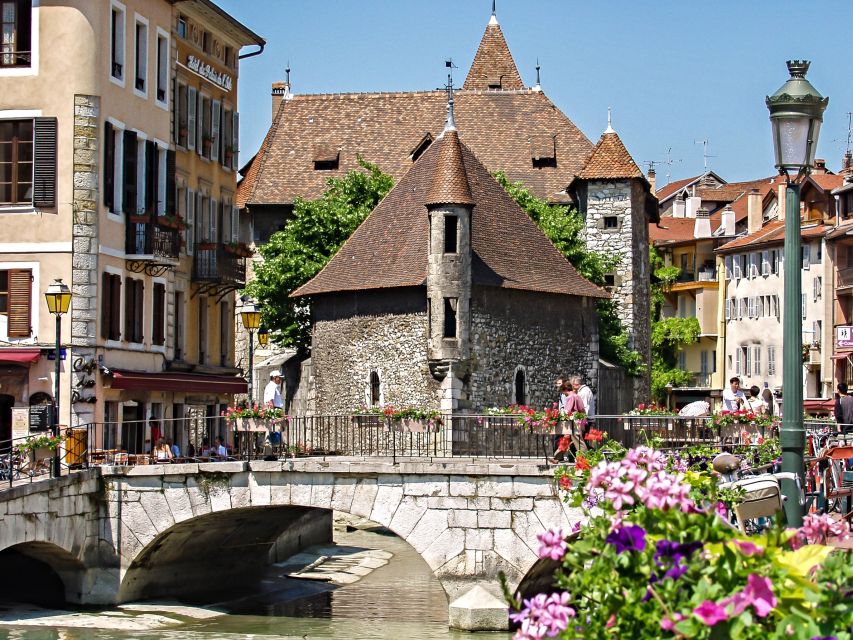 Annecy Private Guided Tour From Geneva - Guided Walking Tour